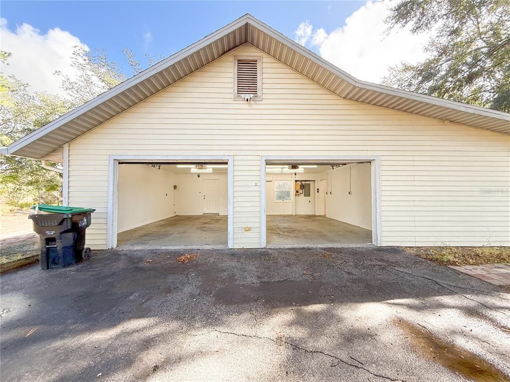 Detached Garage, Exterior