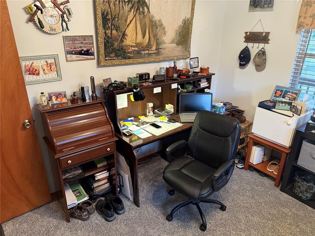 Home Office, Interior