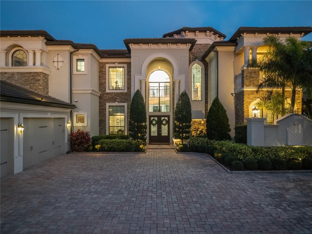 Attached, Exterior, Facade, Mediterranean