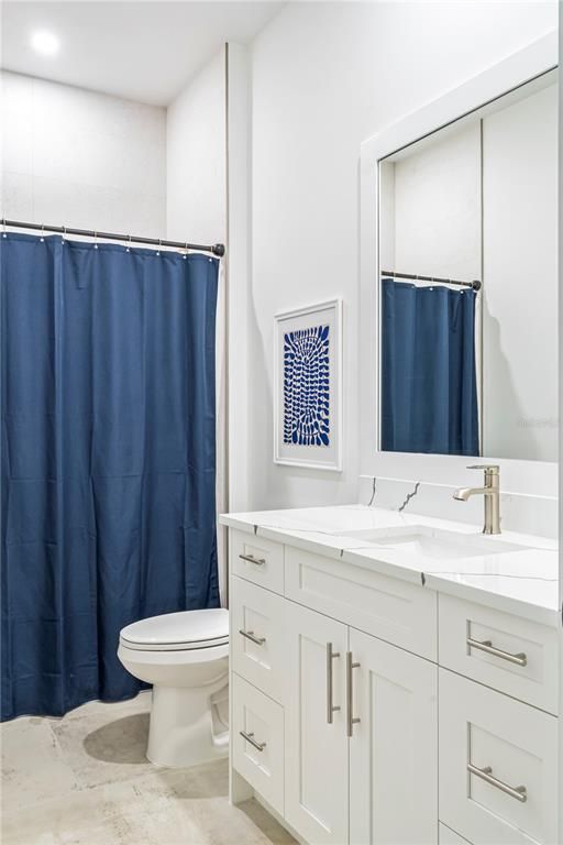 Bathroom, Interior, Recessed Lighting