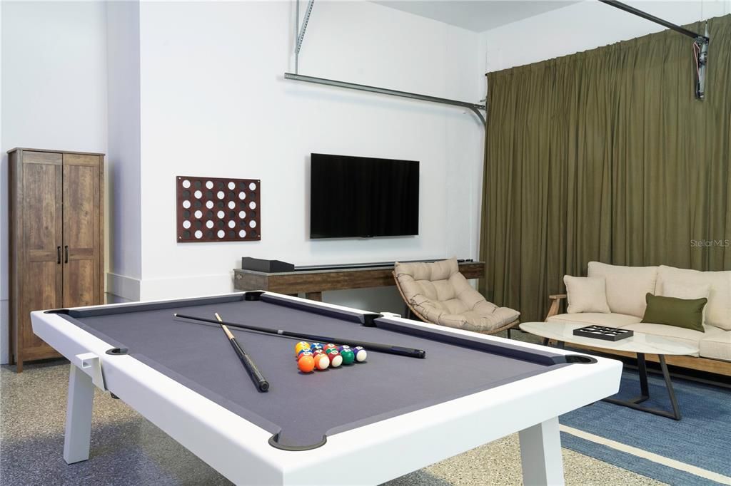 Billiard Table, Game Room, Interior