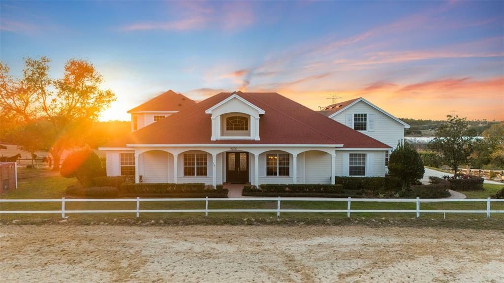 Exterior, Facade, Cape Cod