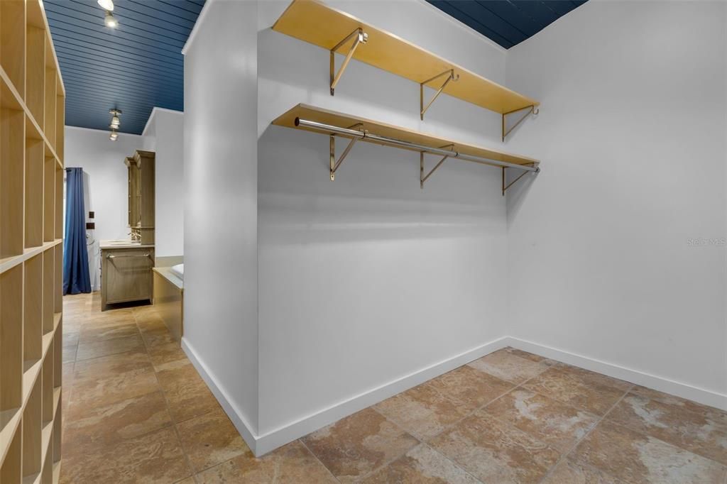 Interior, Walk-in Closets