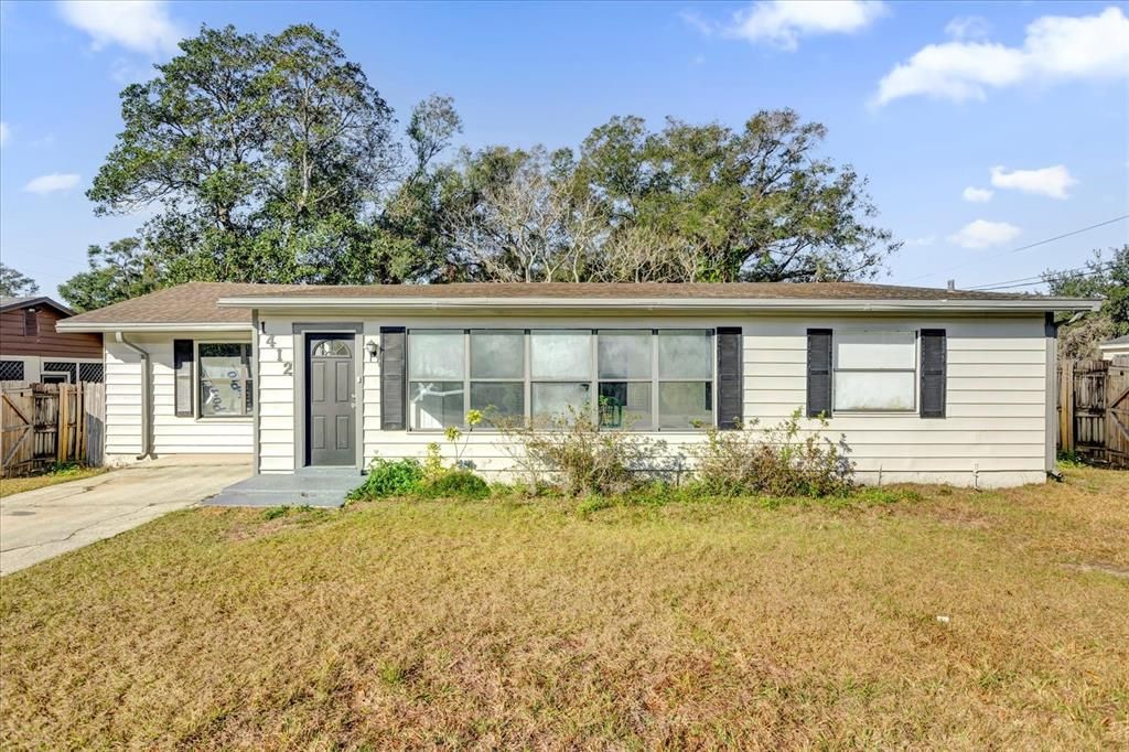 Backyard, Exterior, Facade, Ranch