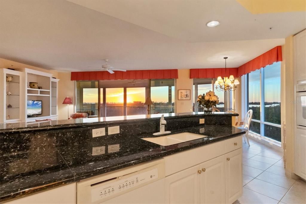 Chandelier, Interior, Recessed Lighting, Water