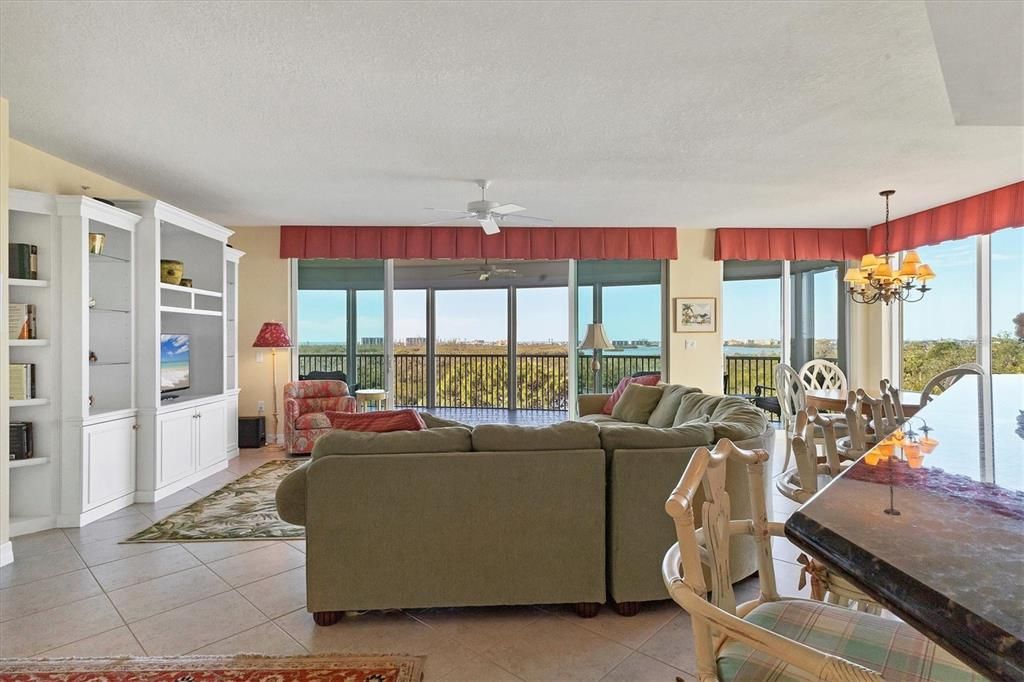 Chandelier, Interior, Living room, Water