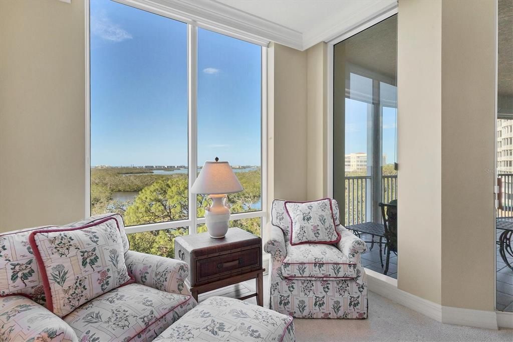 Interior, Sun Room, Water