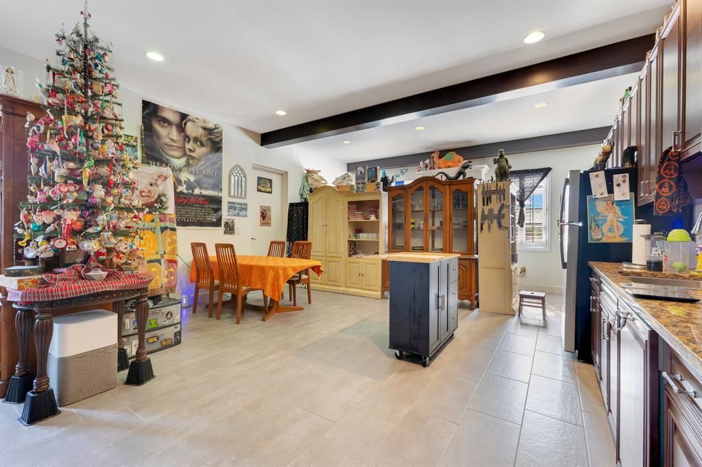 Dining room, Interior, Kitchen, Recessed Lighting