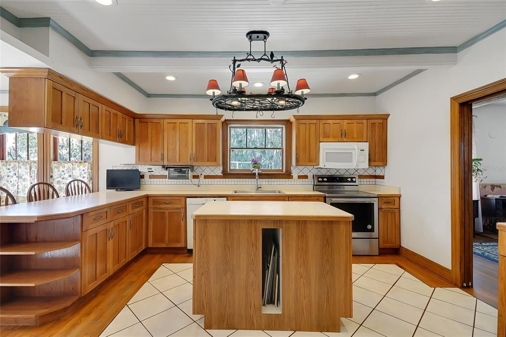 Chandelier, Interior, Kitchen, Recessed Lighting