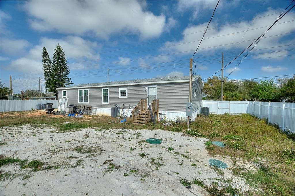 Backyard, Exterior