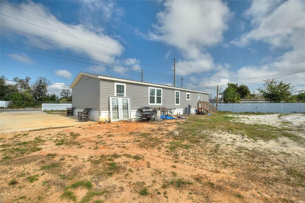 Backyard, Exterior