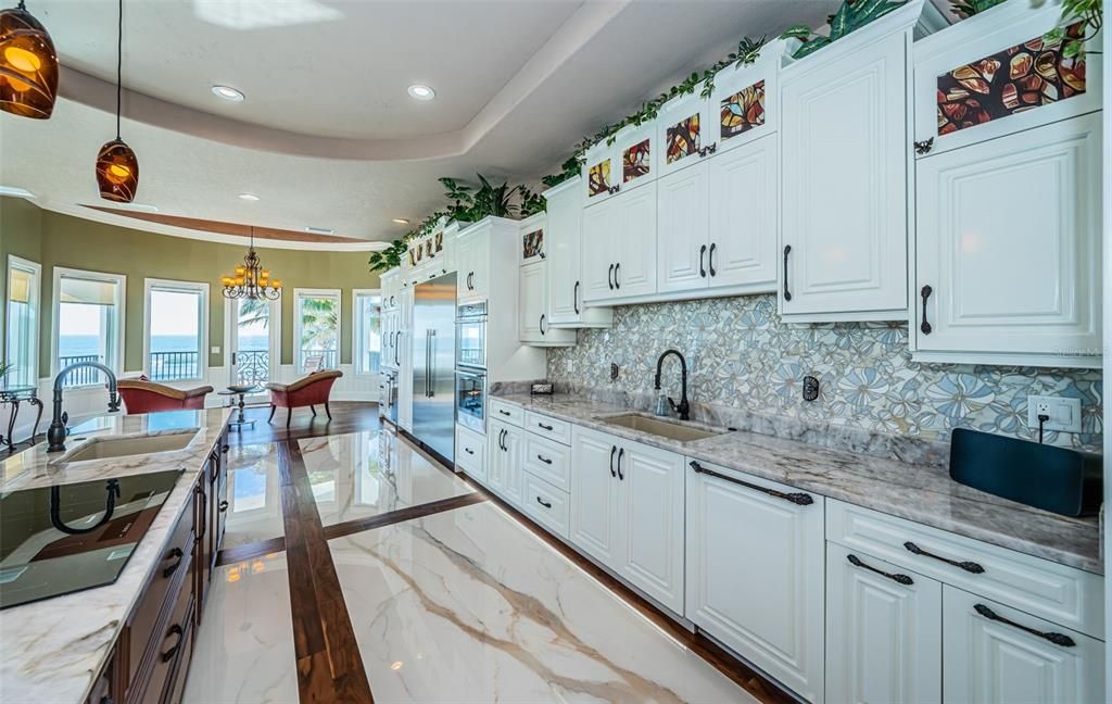 Chandelier, Dining room, Interior, Kitchen, Marble, Pendant Lights, Recessed Lighting, Water