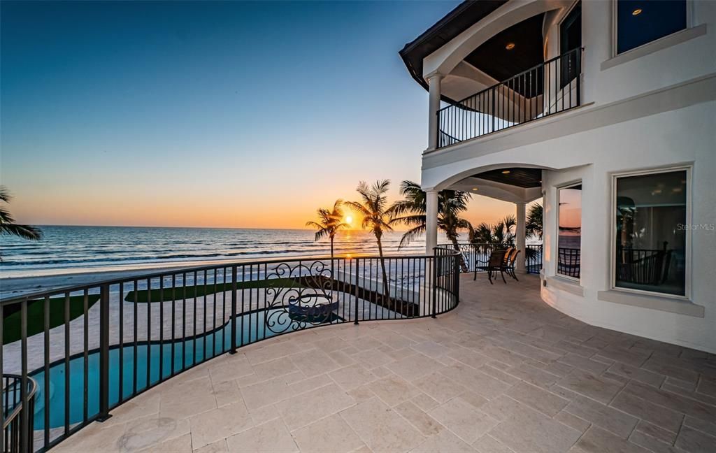 Exterior, Pool, Water
