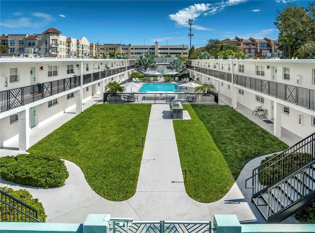Exterior, Pool