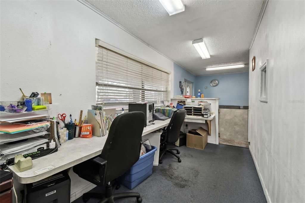 Home Office, Interior