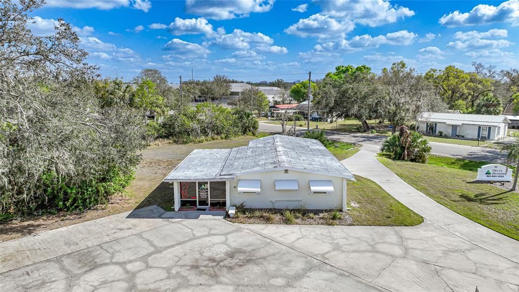 Exterior, Drone