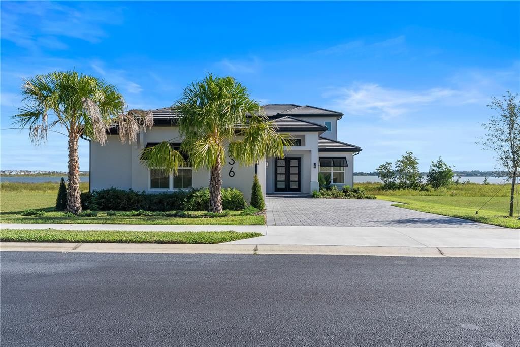 Exterior, Facade, Mediterranean