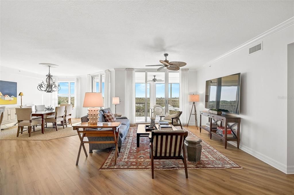 Chandelier, Dining room, Interior, Living room, Wood Texture Flooring
