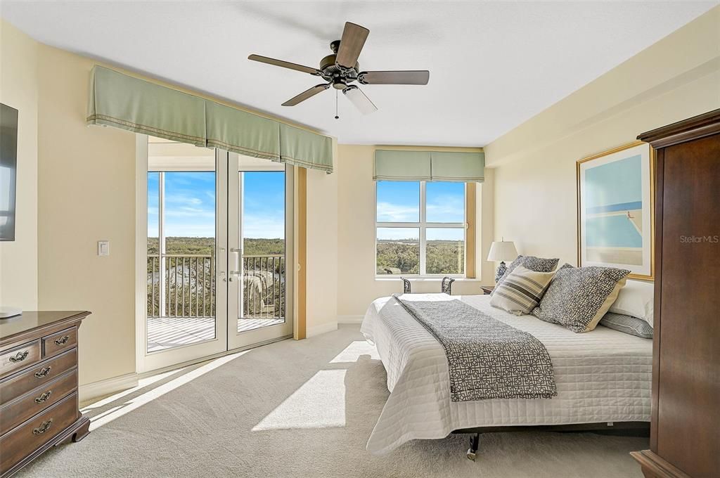 Bedroom, Interior, Water