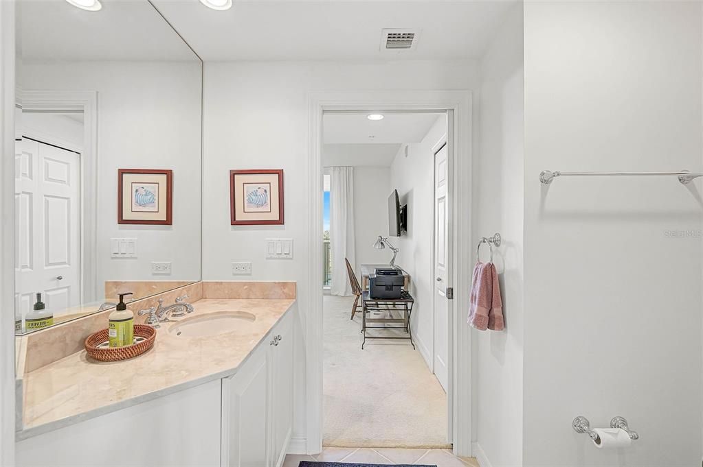 Bathroom, Interior, Recessed Lighting