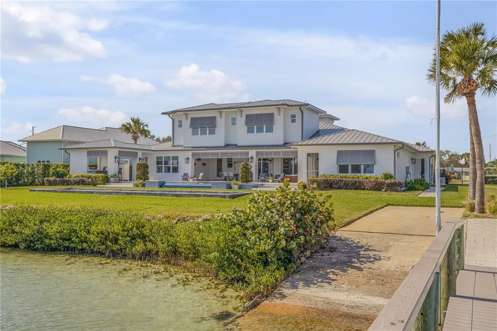 Backyard, Exterior, Water