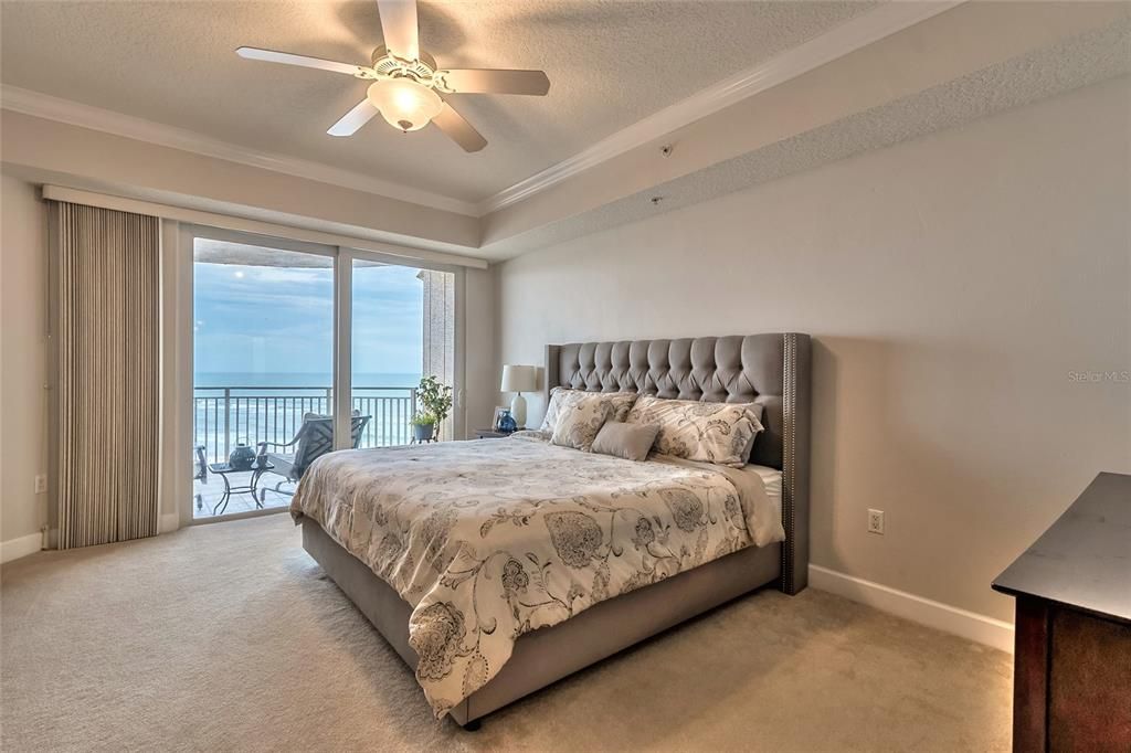 Bedroom, Interior, Water