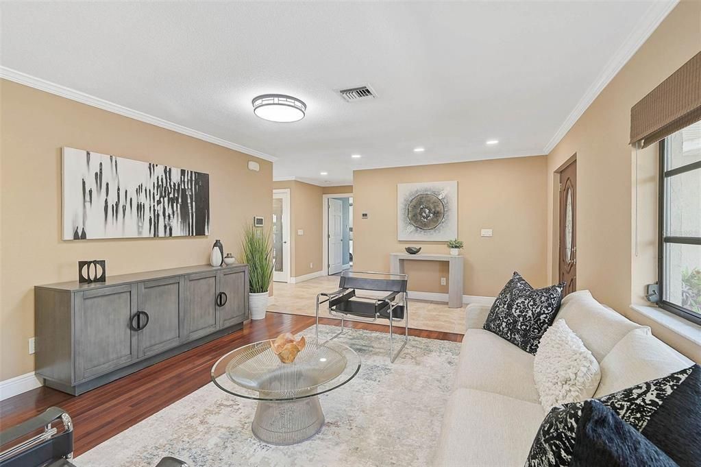 Interior, Living room, Recessed Lighting, Wood Texture Flooring