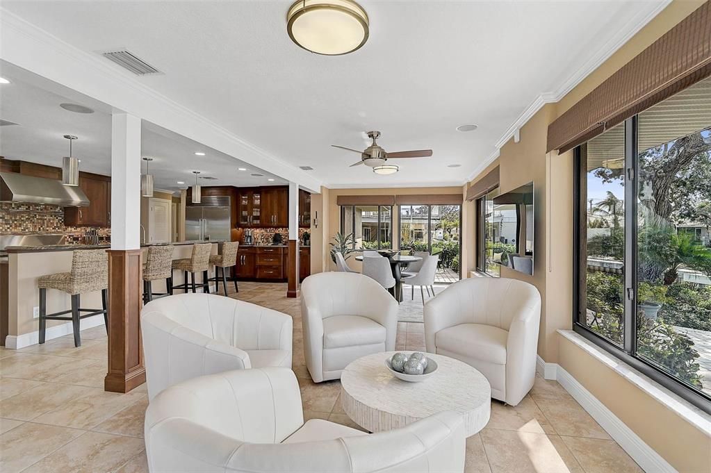 Dining room, Interior, Kitchen, Pendant Lights, Recessed Lighting, Stainless Steel Appliances