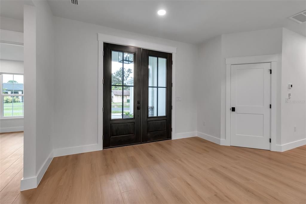 Empty room, Interior, Recessed Lighting, Wood Texture Flooring