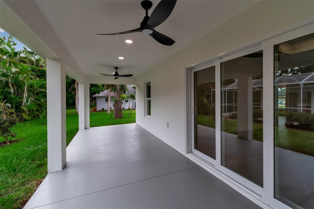 Exterior, Recessed Lighting, Water