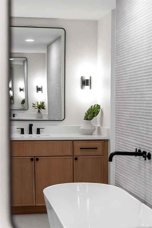 Bathroom, Dual Sink Vanities, Free Standing Baths, Interior, Recessed Lighting
