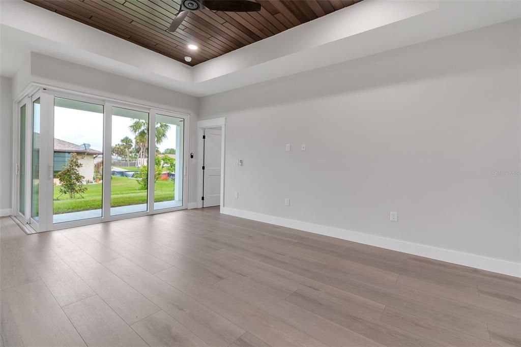 Empty room, Interior, Recessed Lighting, Wooden Ceilings, Wood Texture Flooring