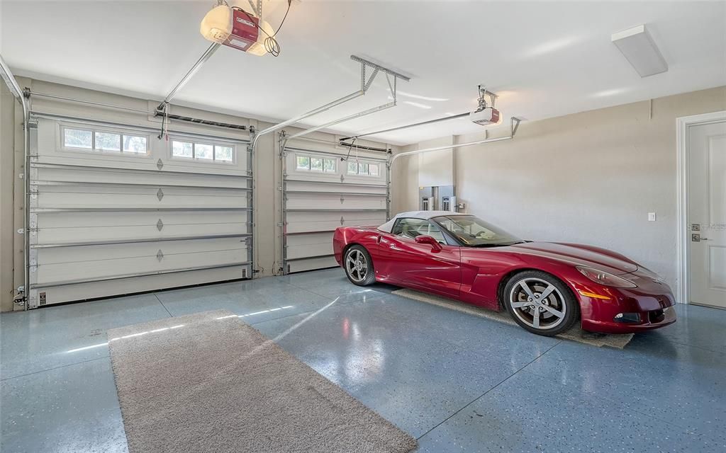 Garage, Interior