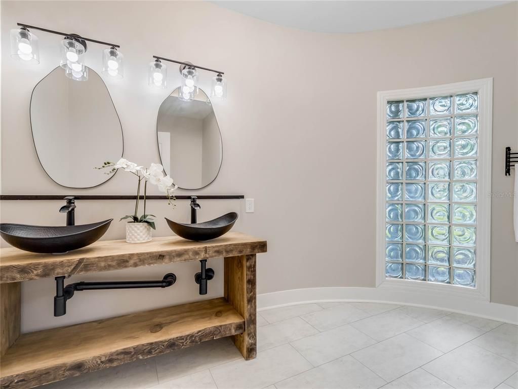 Bathroom, Dual Sink Vanities, Interior