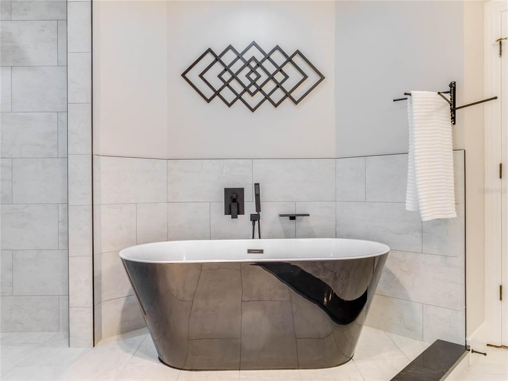 Bathroom, Free Standing Baths, Interior