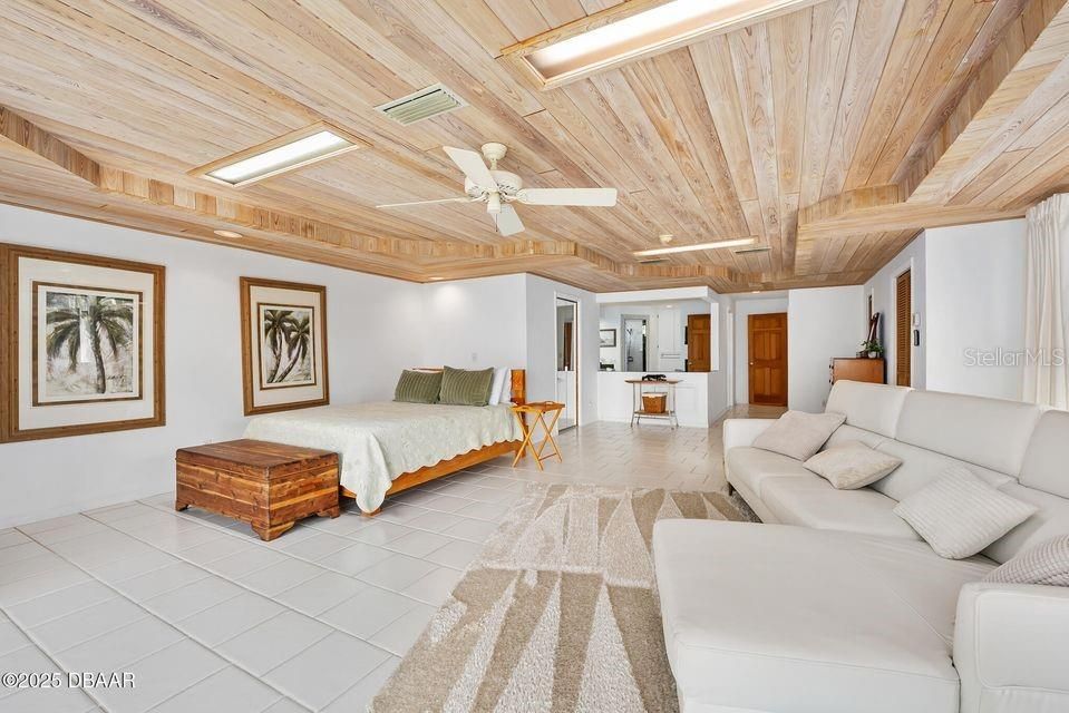 Bedroom, Interior, Living room, Recessed Lighting, Wooden Ceilings