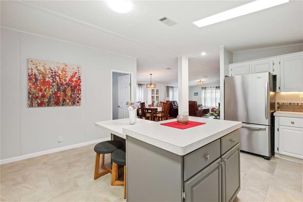 Dining room, Interior, Kitchen, Pendant Lights, Recessed Lighting, Stainless Steel Appliances