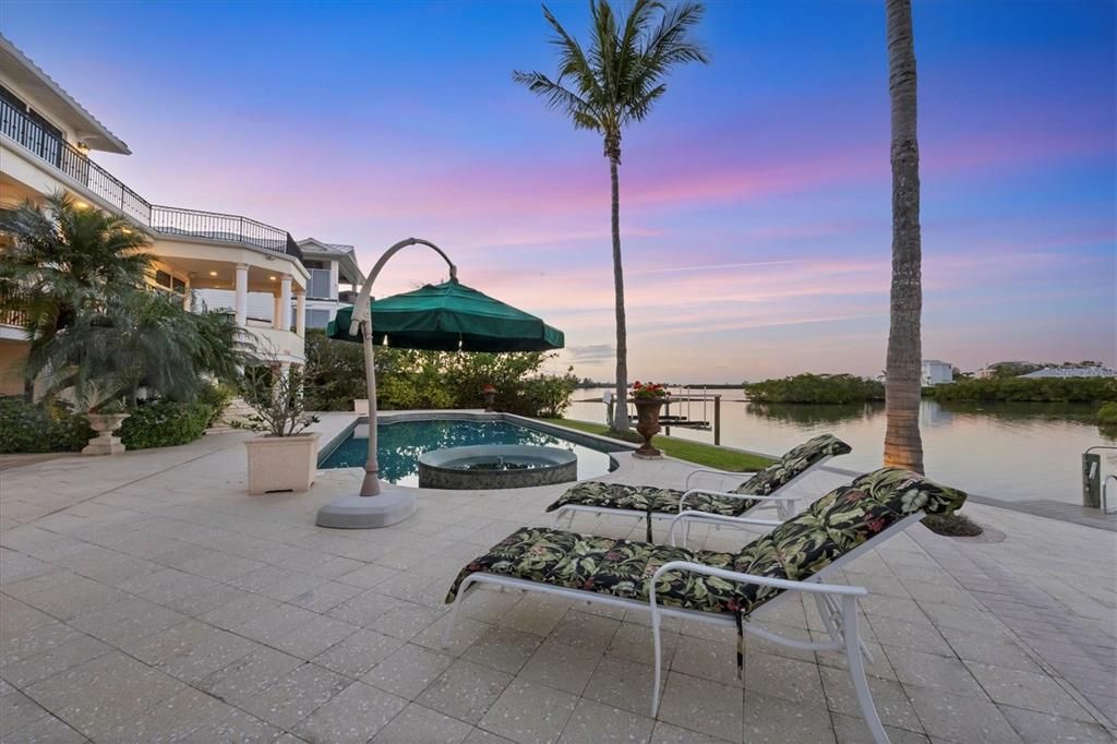 Exterior, Pool, Water