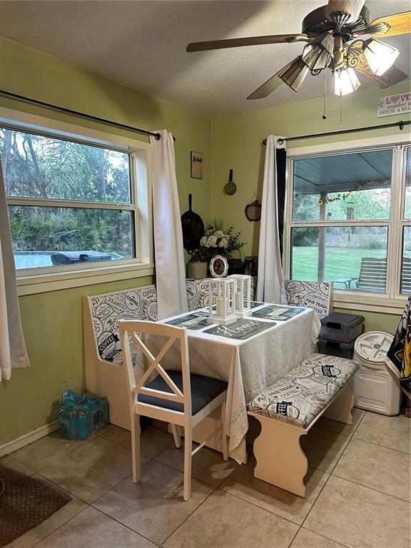 Dining room, Interior