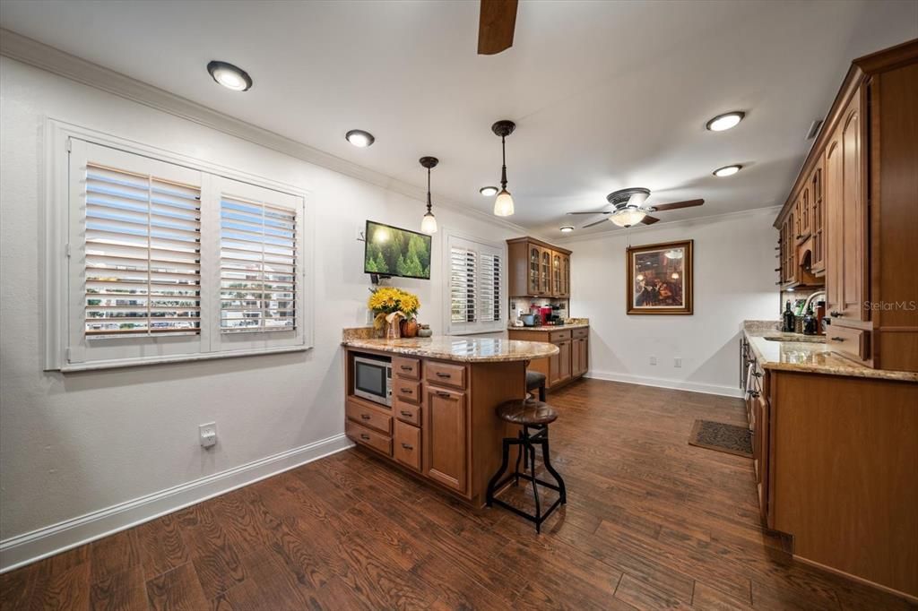 Interior, Pendant Lights, Recessed Lighting, Wood Texture Flooring