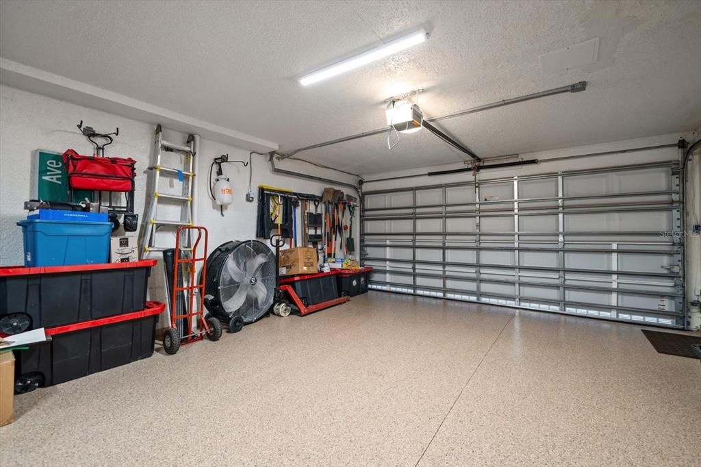 Garage, Interior