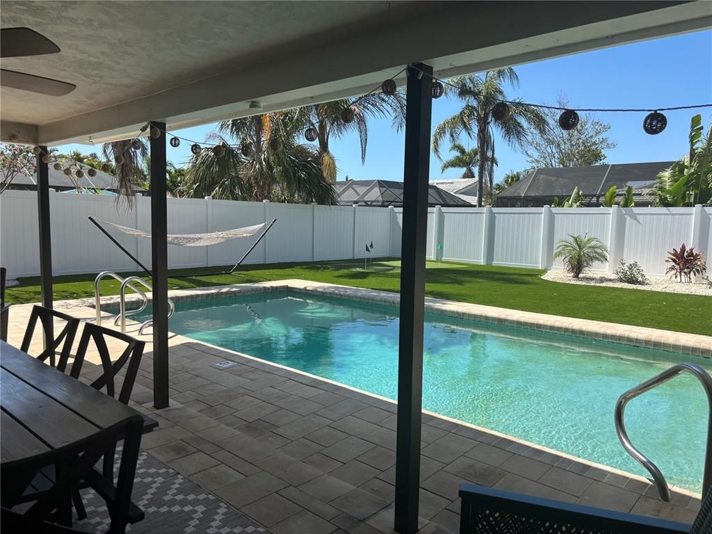Exterior, Pool