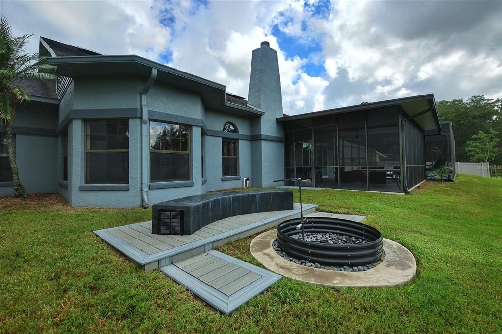 Backyard, Exterior