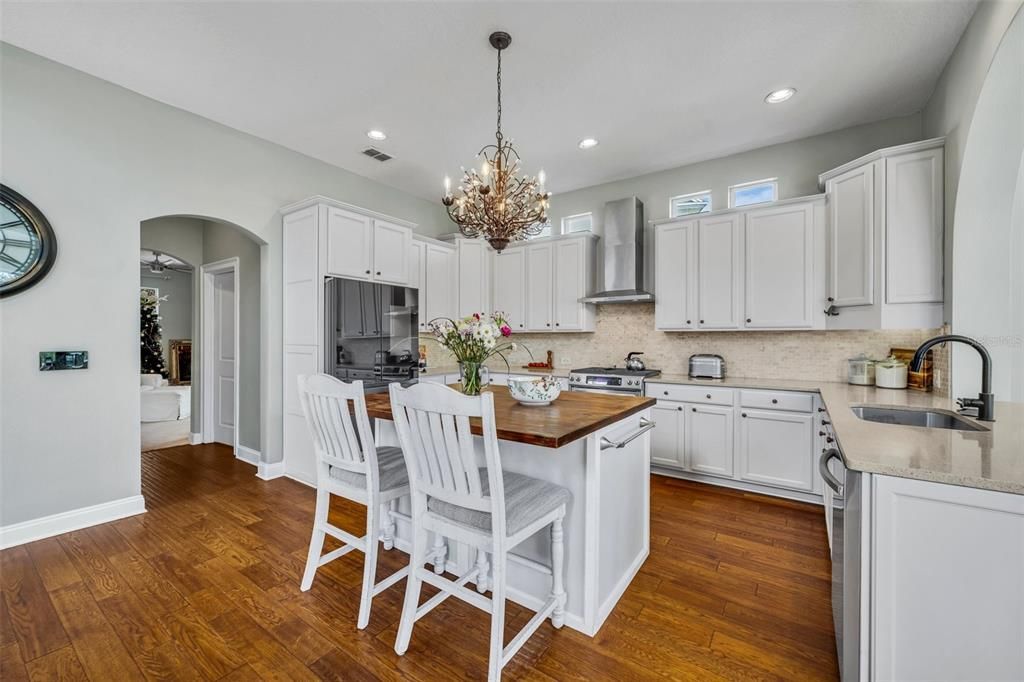 Chandelier, Interior, Kitchen, Recessed Lighting, Wood Texture Flooring