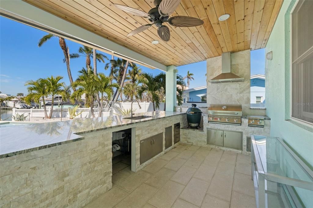 Exterior, Outdoor Kitchen