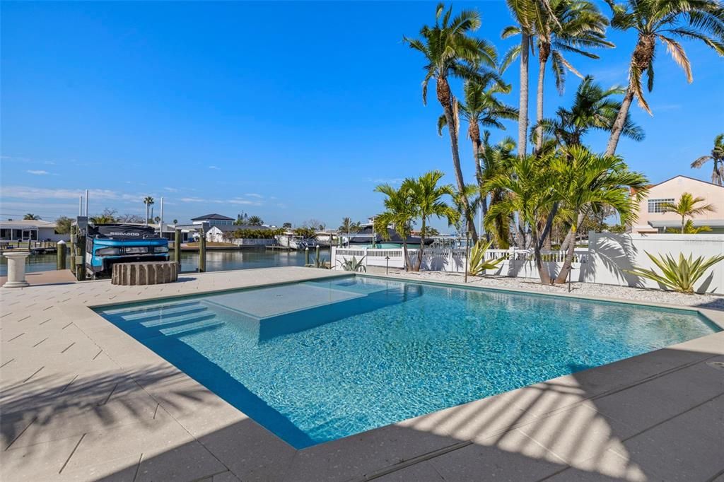 Exterior, Pool, Water