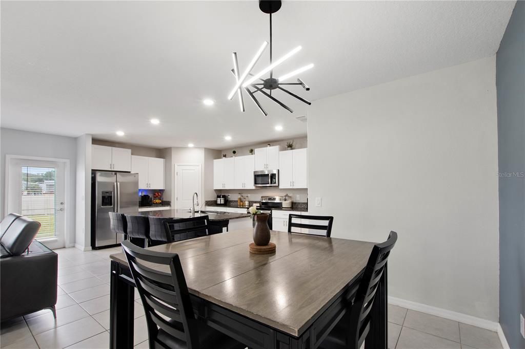 Dining room, Interior, Kitchen, Pendant Lights, Recessed Lighting, Stainless Steel Appliances