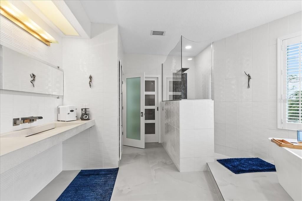 Bathroom, Interior, Marble, Recessed Lighting