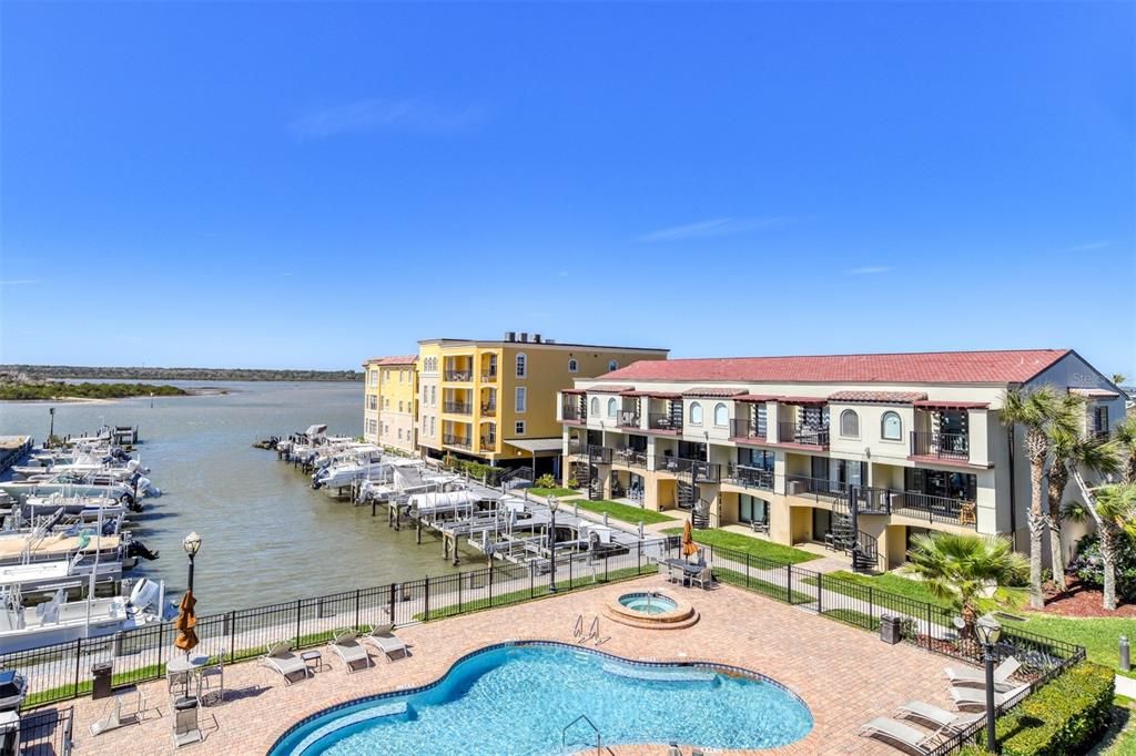 Exterior, Pool, Water