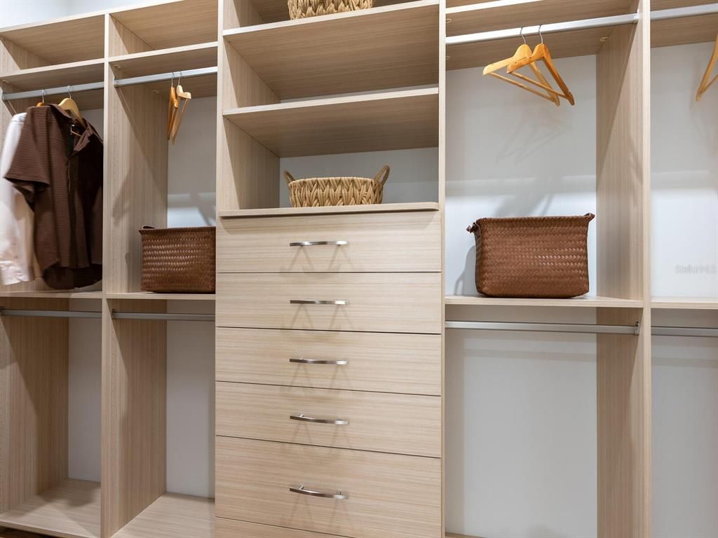 Interior, Walk-in Closets
